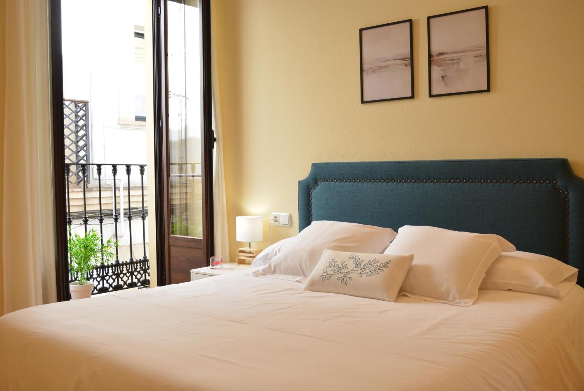 Apartamento Puerta De Cordoba- Exterior Con Balcones Exterior foto